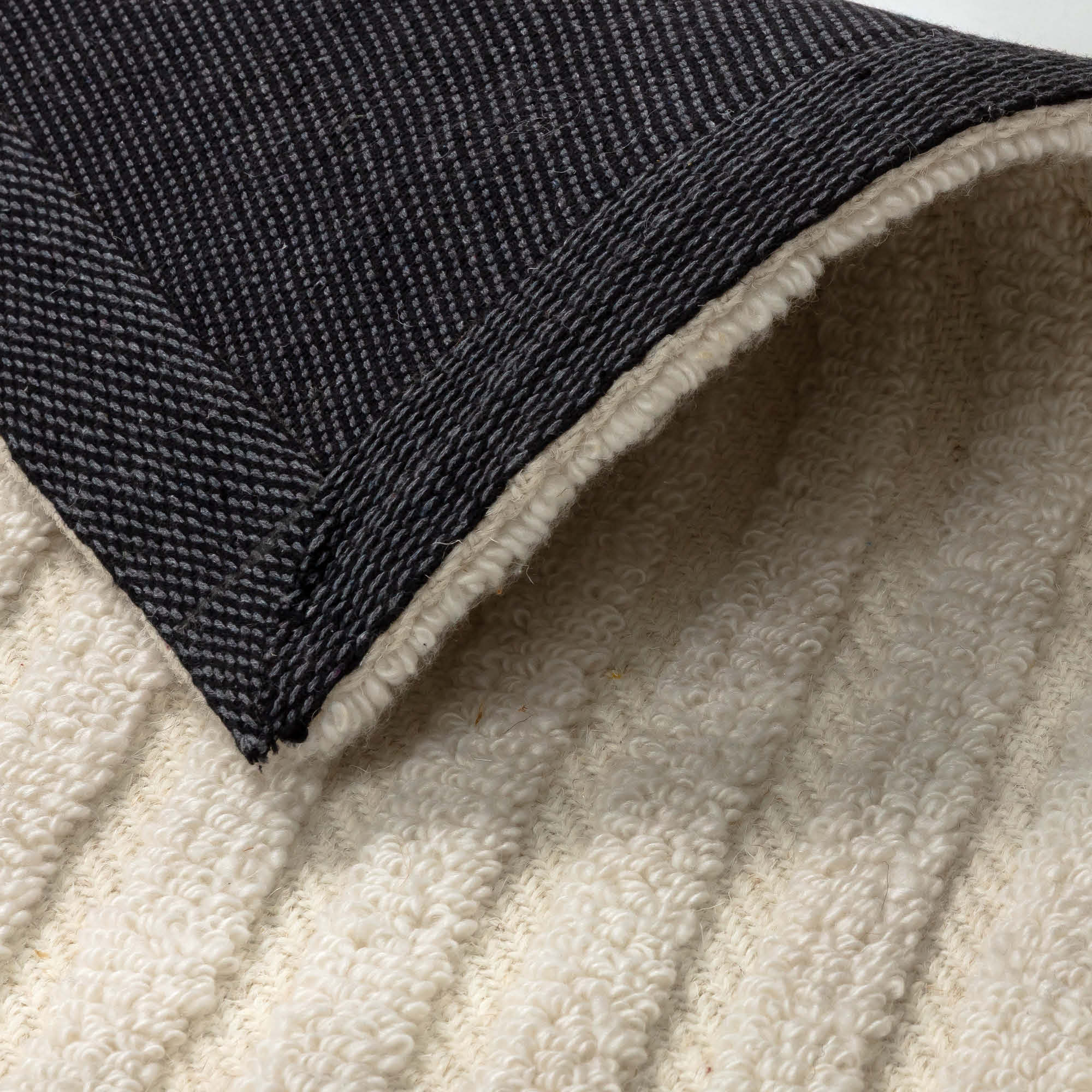 SCHÖNER WOHNEN Teppich JAYLIN – Rundungen & Streifen in Creme