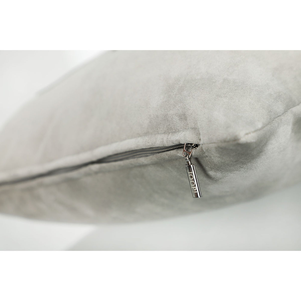 JOOP! Zierkissenhülle Label mit gesticktem Logo aus 100% Polyester