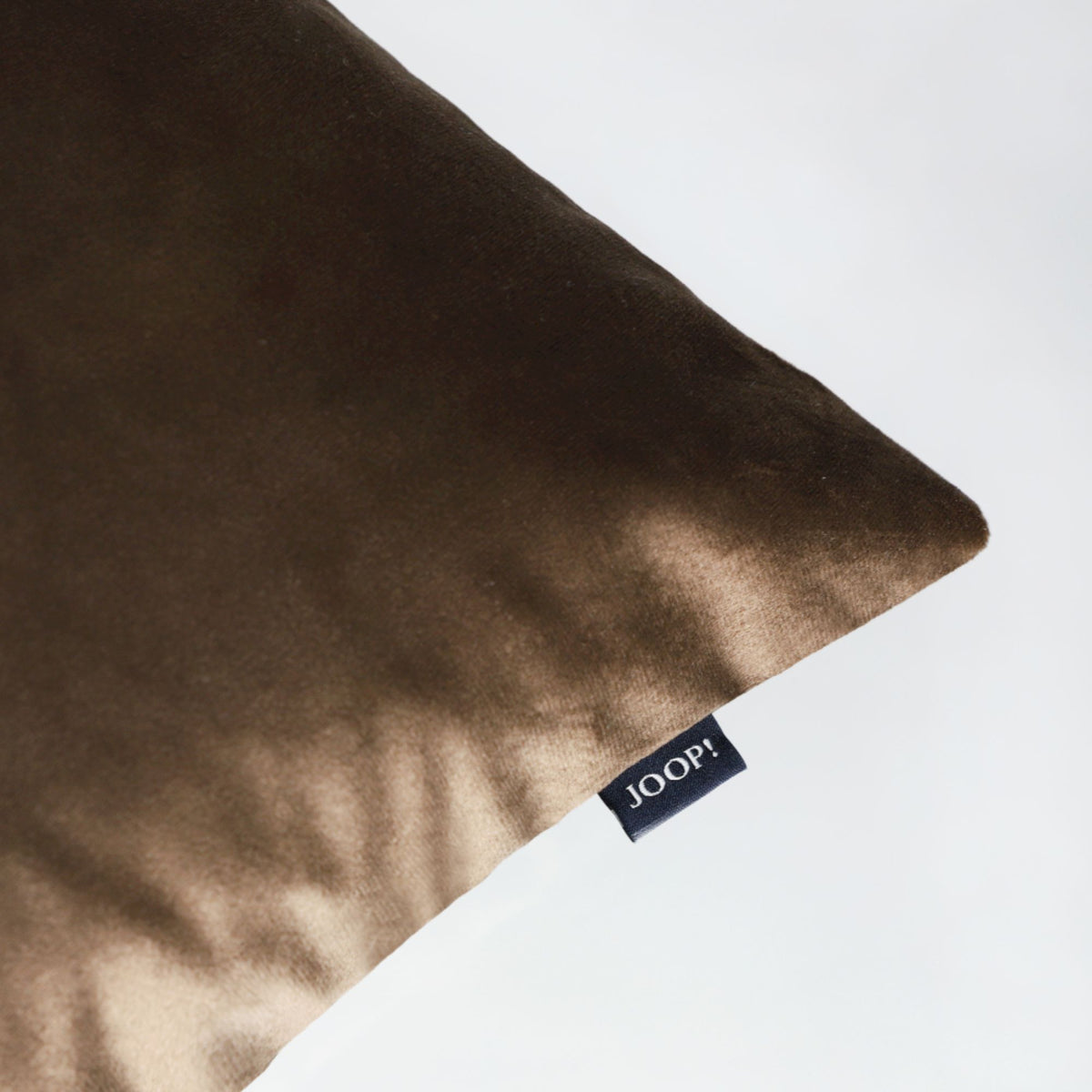 JOOP! Kissenhülle Soft Cornflower Micro-Velvet mit Kornblumen-Prägung