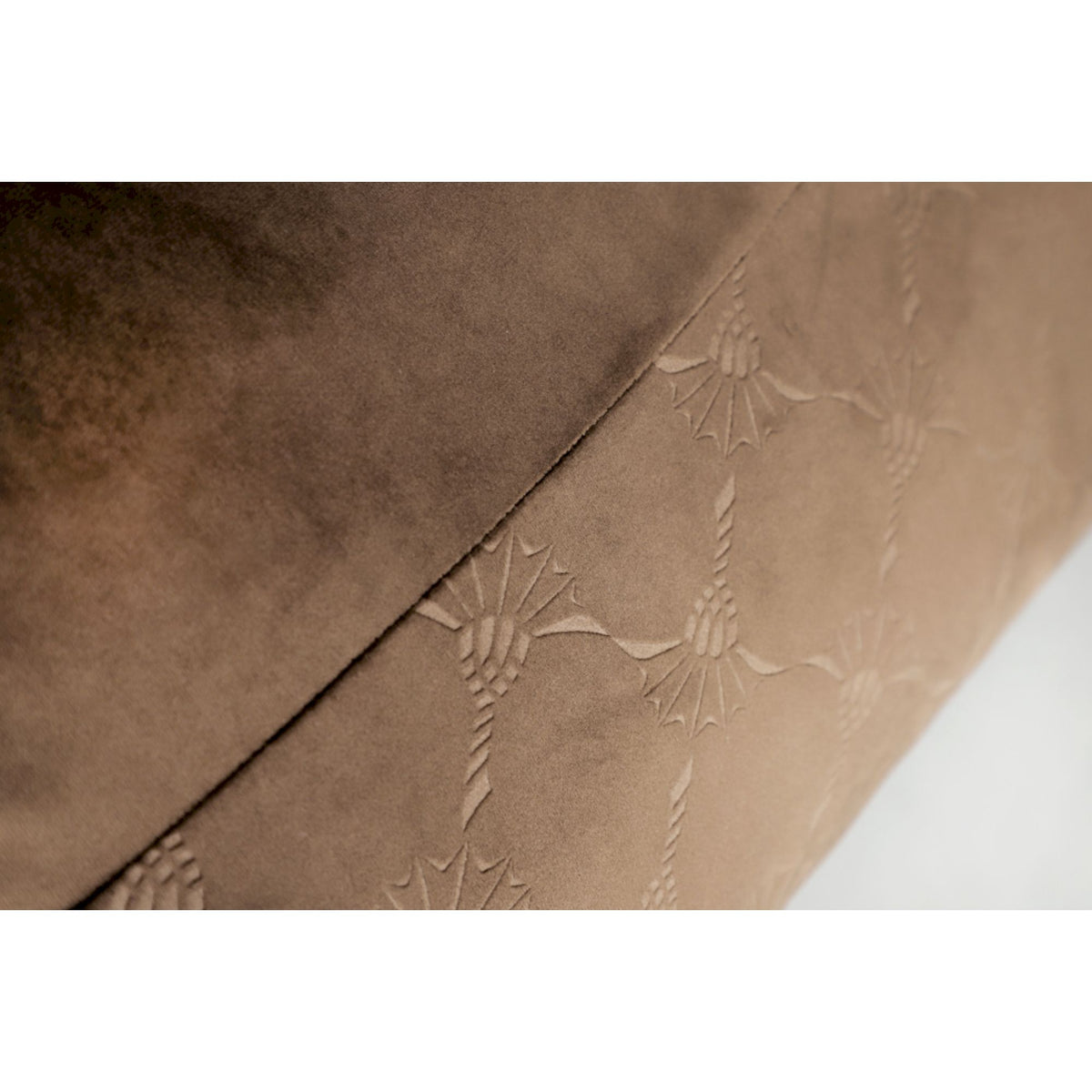 JOOP! Kissenhülle Soft Cornflower Micro-Velvet mit Kornblumen-Prägung