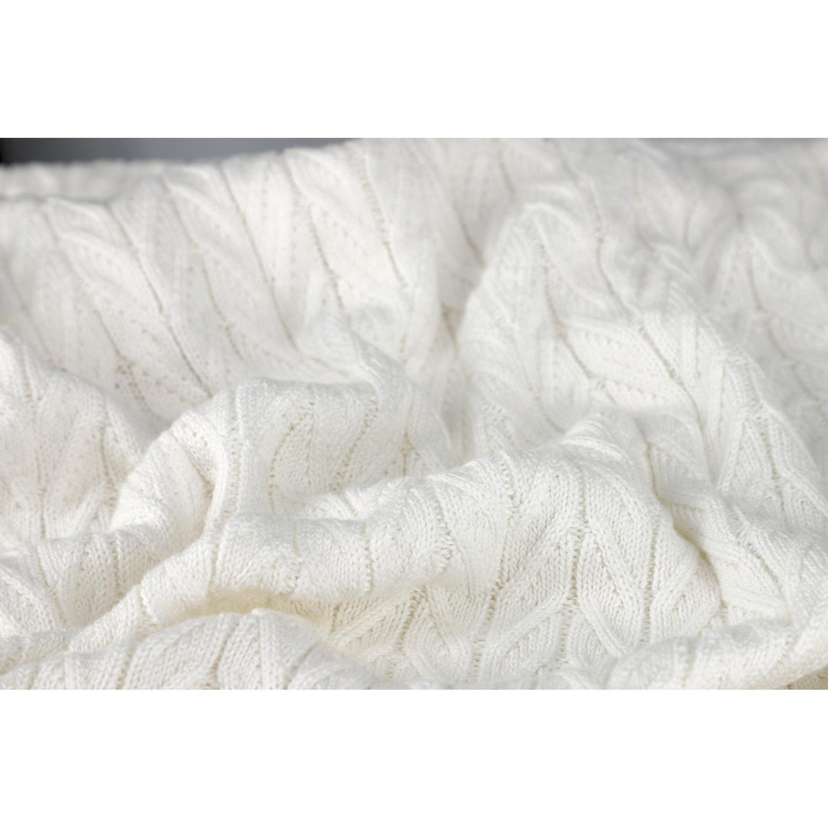 JOOP! Strickdecke WEAVELLE 130x170 cm – 100 % Baumwolle, Fischgrät- & Zopfmuster