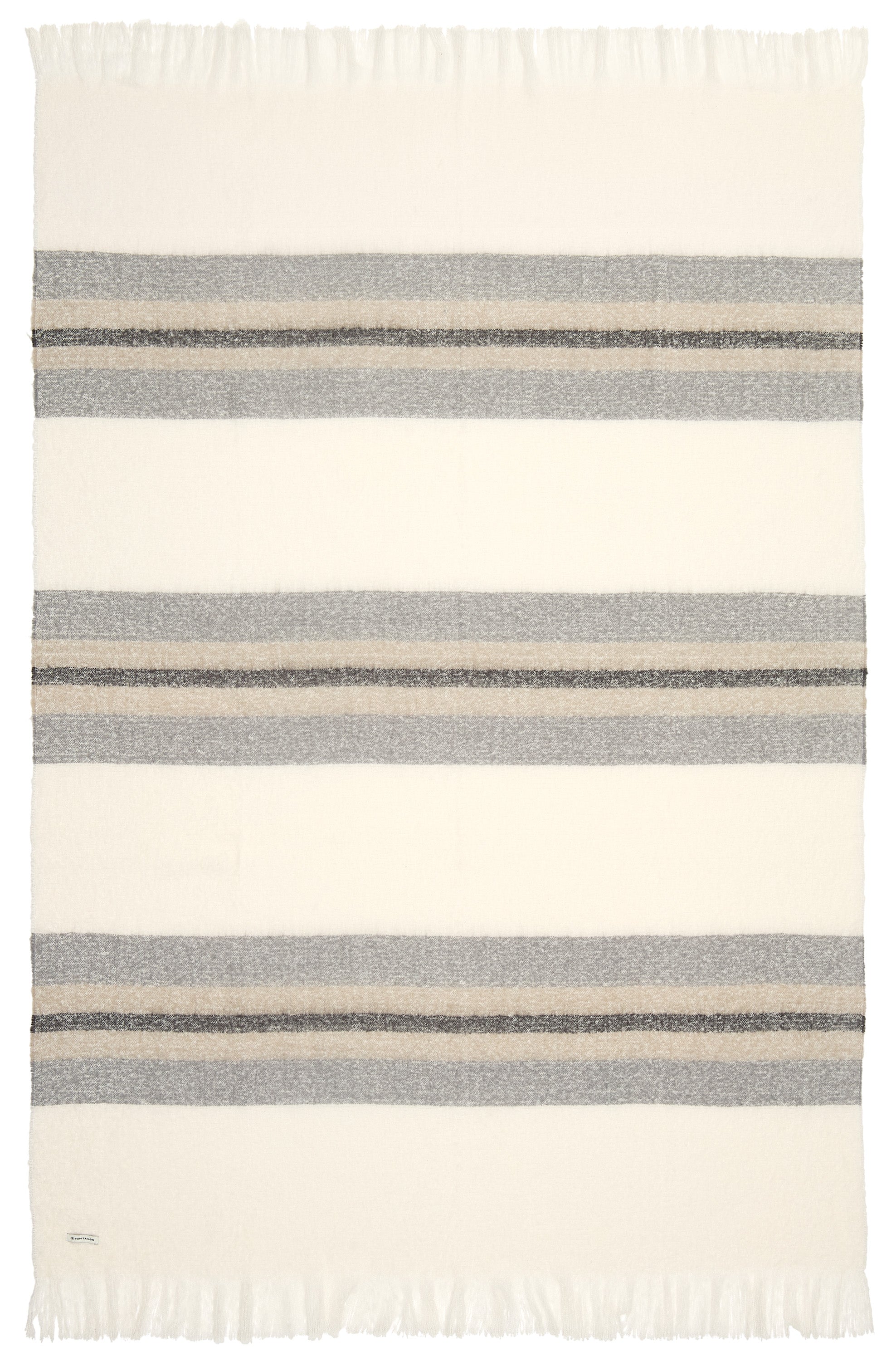 Tom Tailor Kuscheldecke aus Bouclégarn – flauschig & weich mit Fransen - 145x200cm