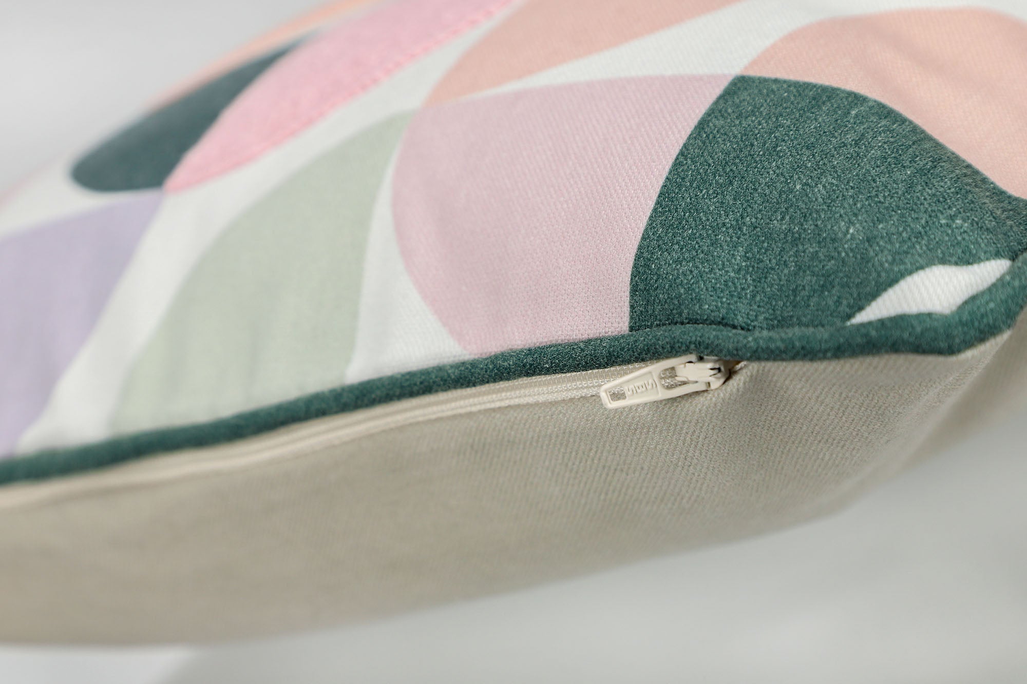 Tom Tailor Zierkissenhülle gewebt – Fröhliche Sommermotive, Streifen & maritime Prints, dekorative Stickereien, pflegeleichter Materialmix