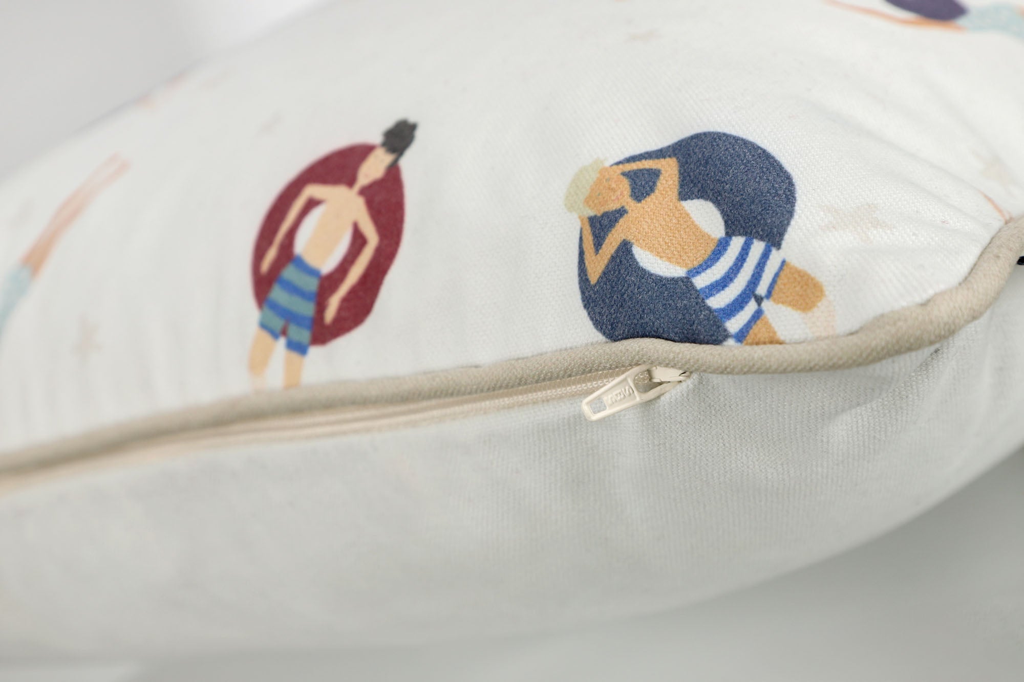 Tom Tailor Zierkissenhülle gewebt – Fröhliche Sommermotive, Streifen & maritime Prints, dekorative Stickereien, pflegeleichter Materialmix