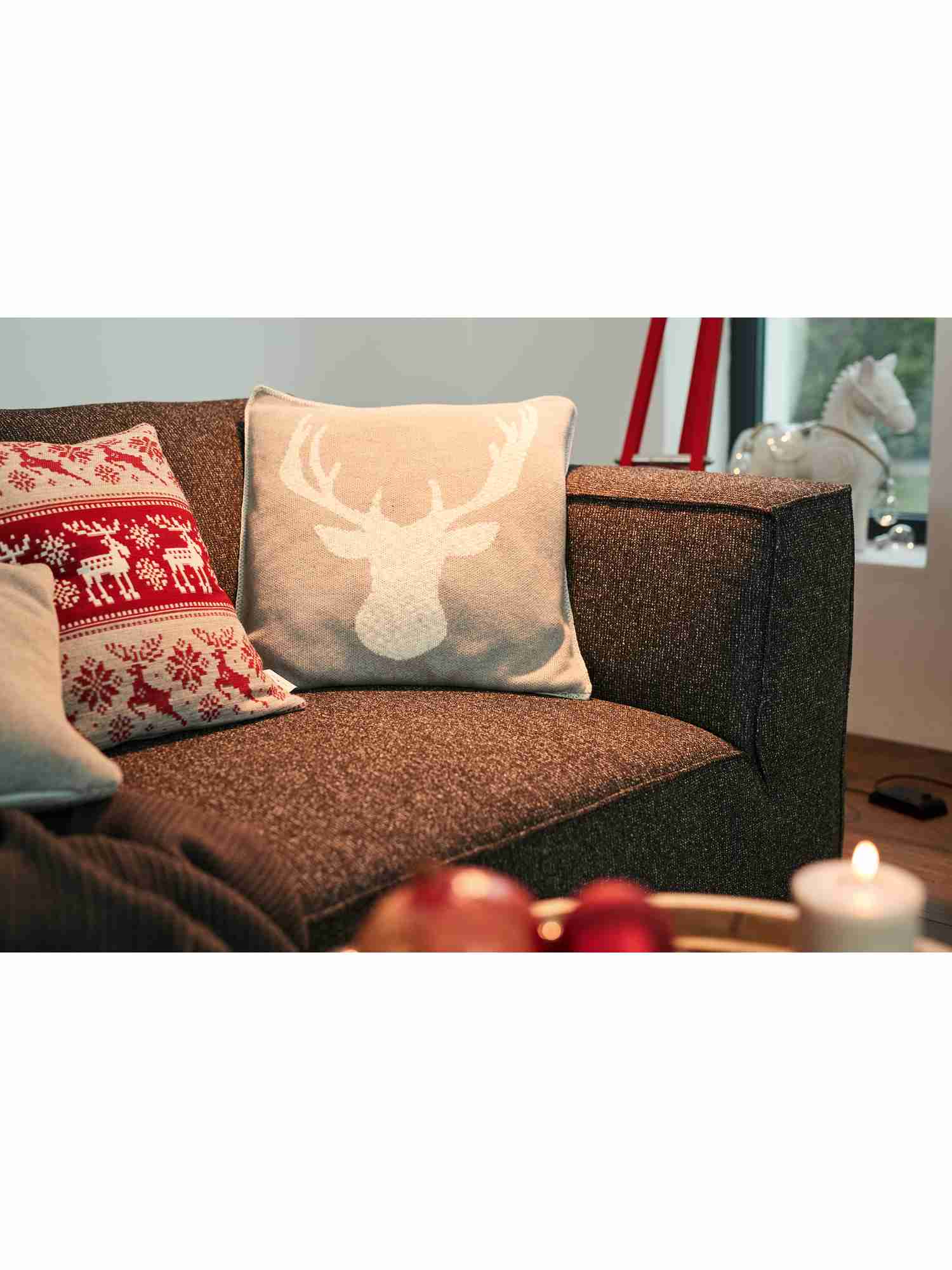 Kissenhülle Knitted Reindeer Head • weihnachtlicher Rentierkopf • 100% Baumwolle • 45 x 45 cm