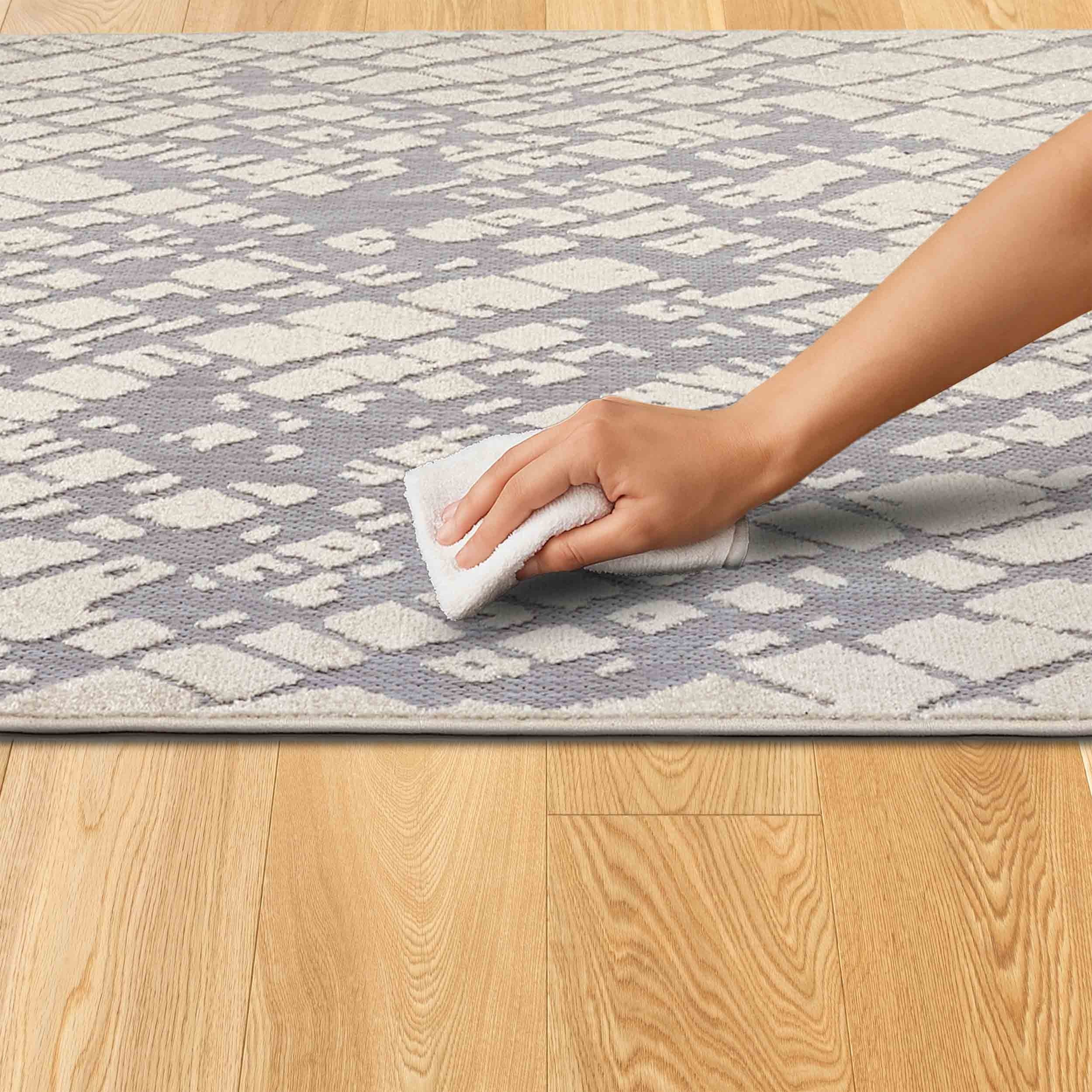 Teppich SERINA in 3 Größen und 4 Designs