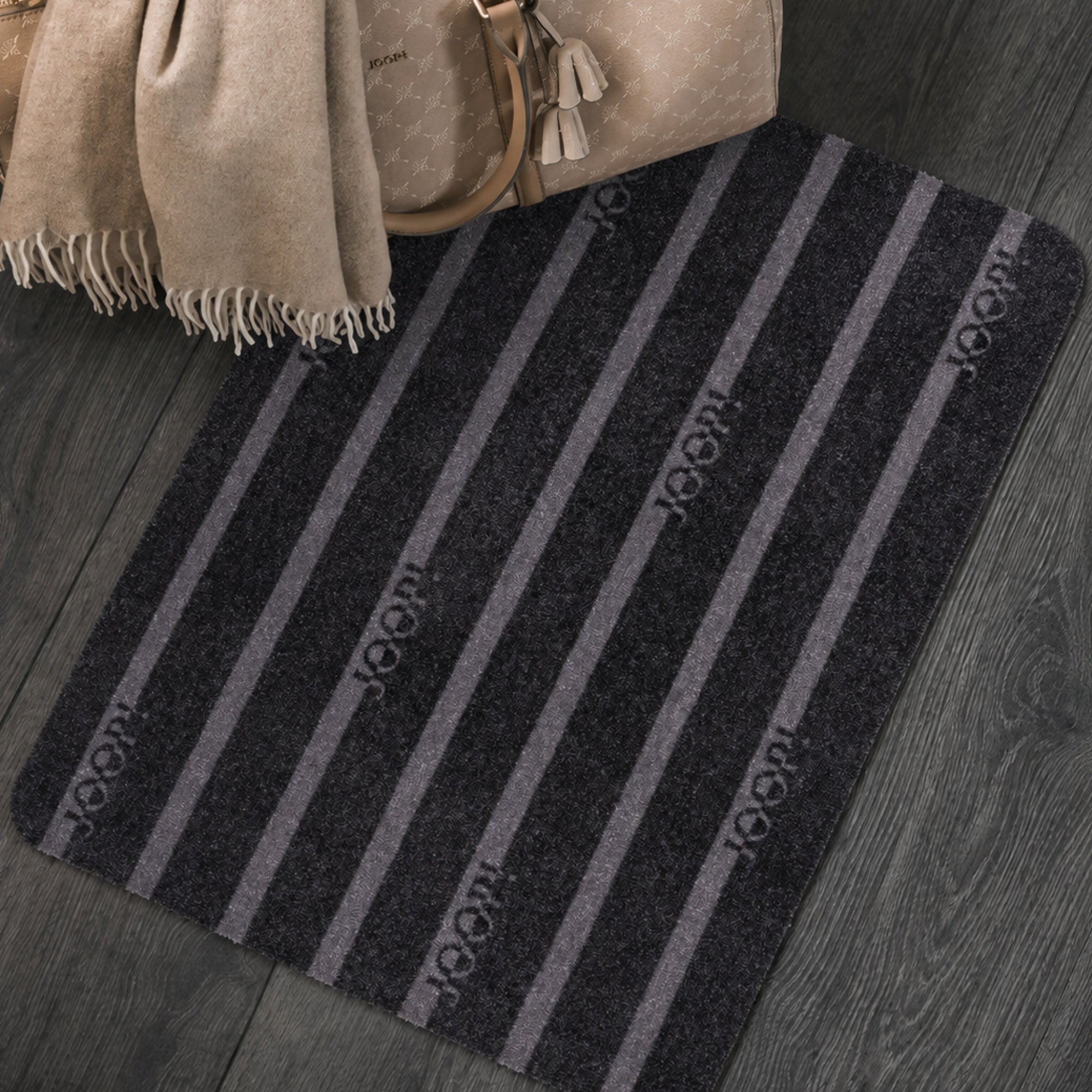 JOOP! WELCOME MATS Logo Stripes - robust & komfortabel