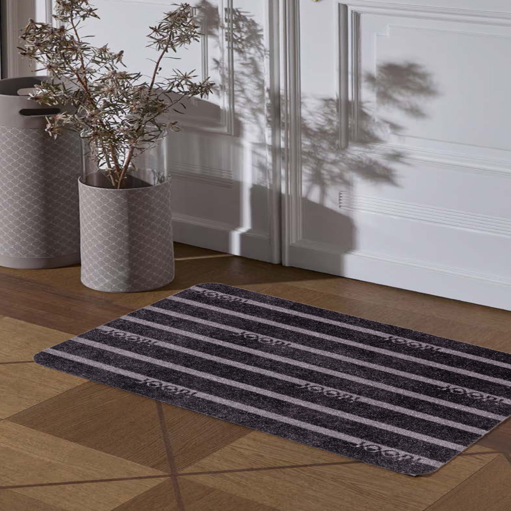 JOOP! WELCOME MATS Logo Stripes - robust & komfortabel