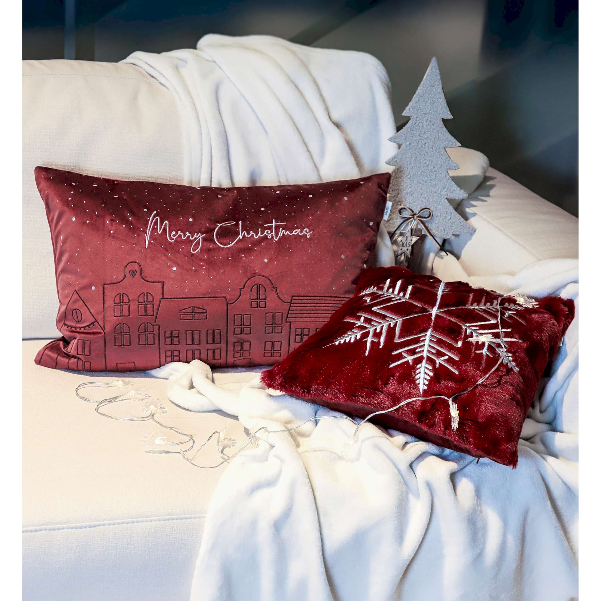 2er Set Kissenhüllen – Häuser 40x60 cm & Schneeflocke 38x38 cm – Gestickt, Winter Design