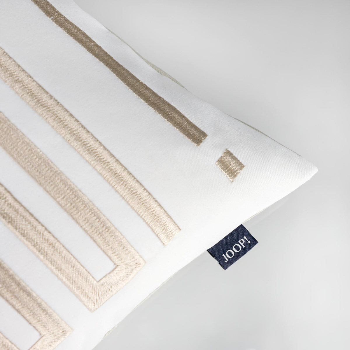 JOOP! Zierkissenhülle mit Stickerei, edles Design, 100% Polyester