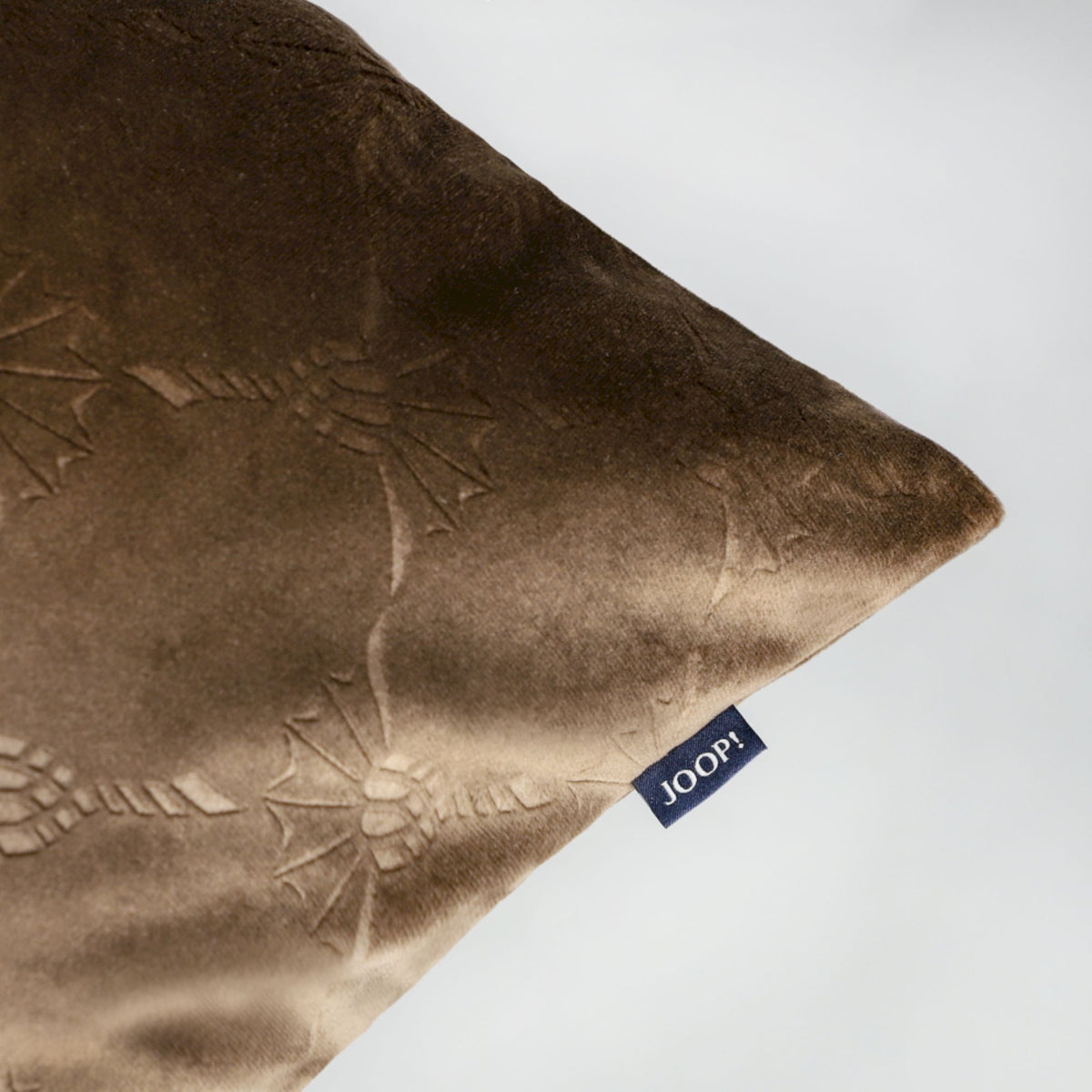 JOOP! Kissenhülle Soft Cornflower Micro-Velvet mit Kornblumen-Prägung