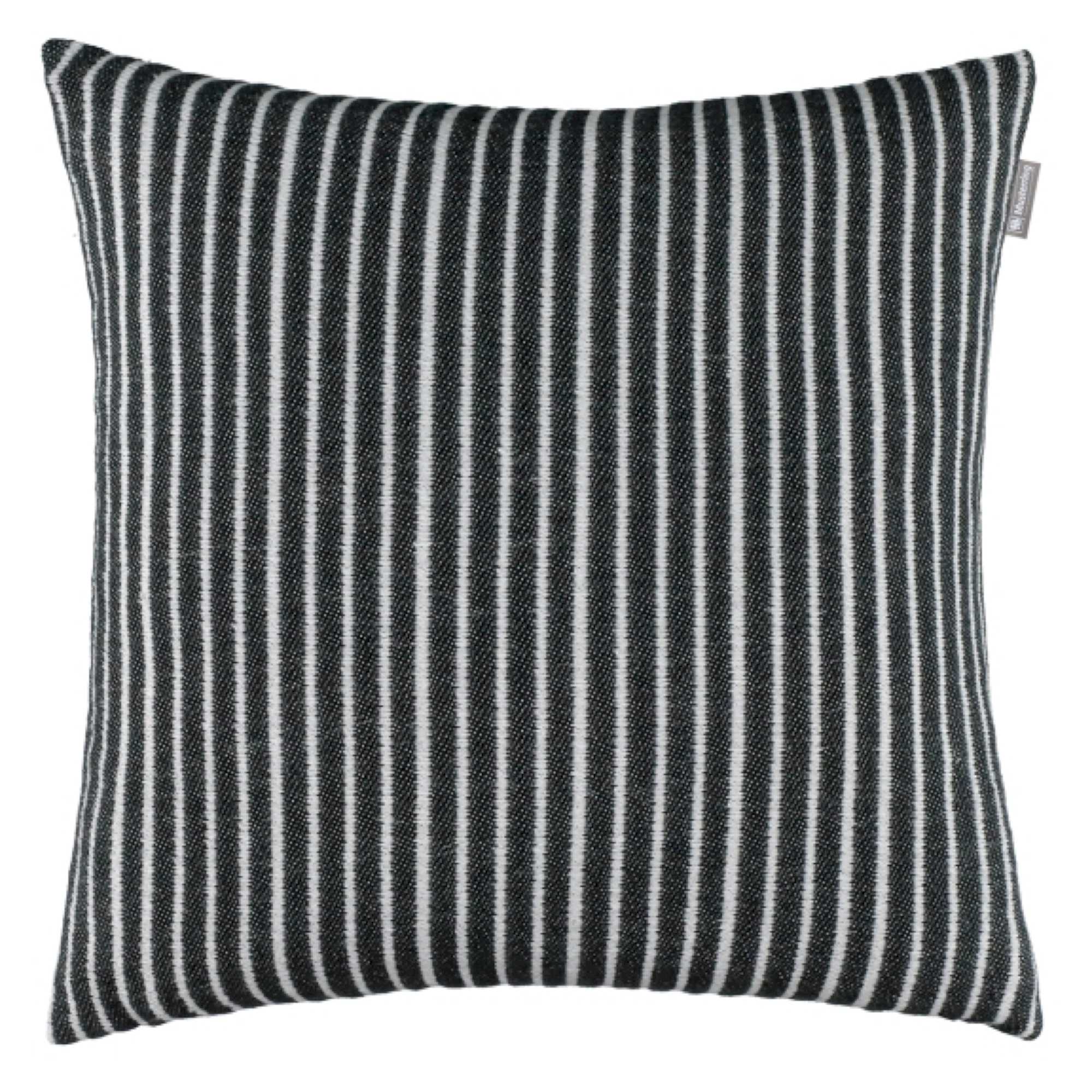 Kissenhülle Line mit Streifen in Samtoptik 45 x 45 cm - WohnDirect.com - Heimtextilien für stilvolles Wohnambiente