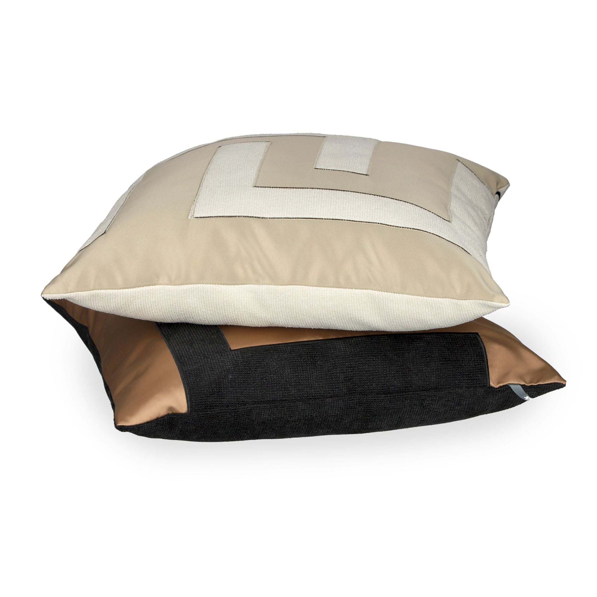 Zierkissenhülle von Sportalm, 50x50 cm – edles Design, Satin & Struktur in Braun/Beige