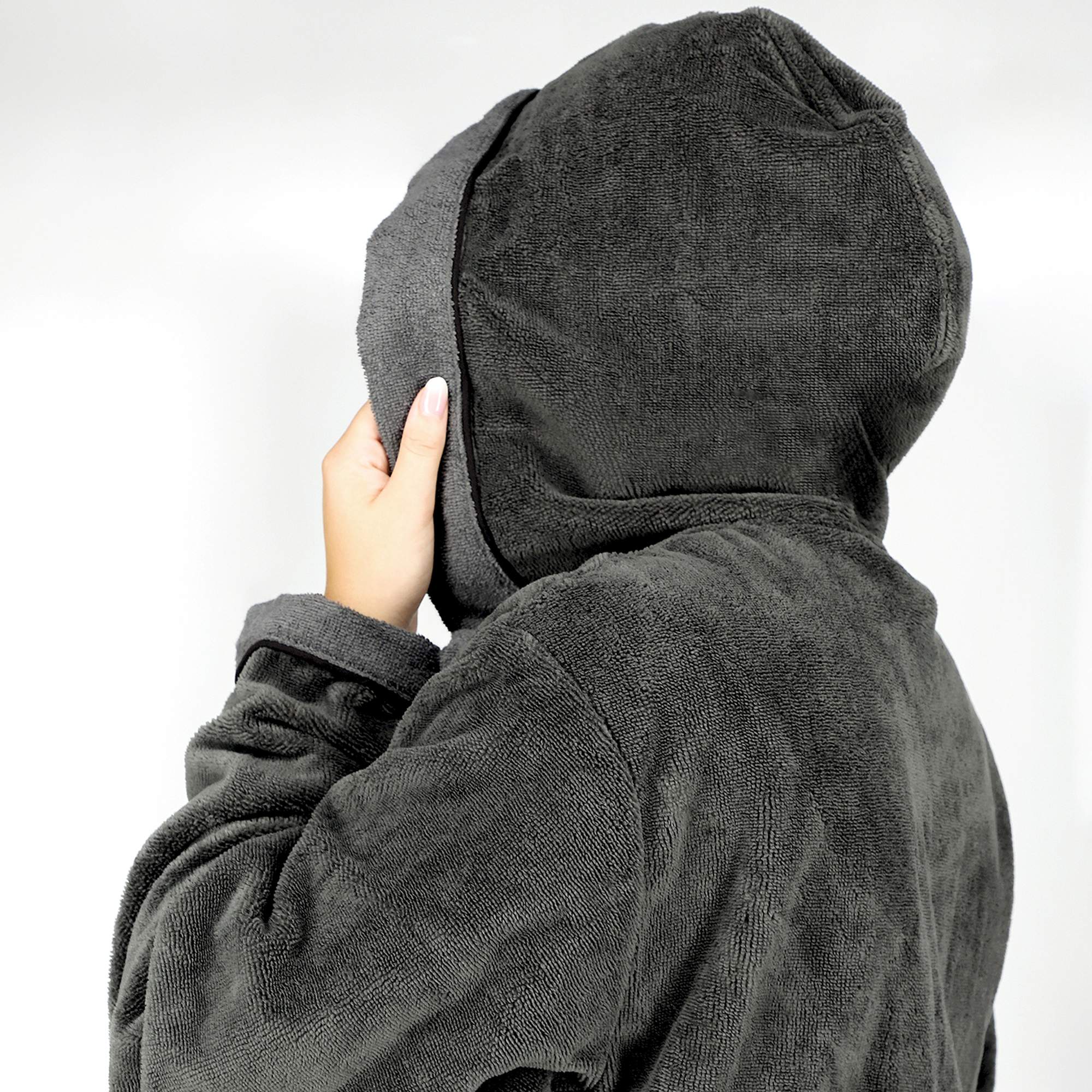 flauschiger Unisex-Bademantel mit Kapuze