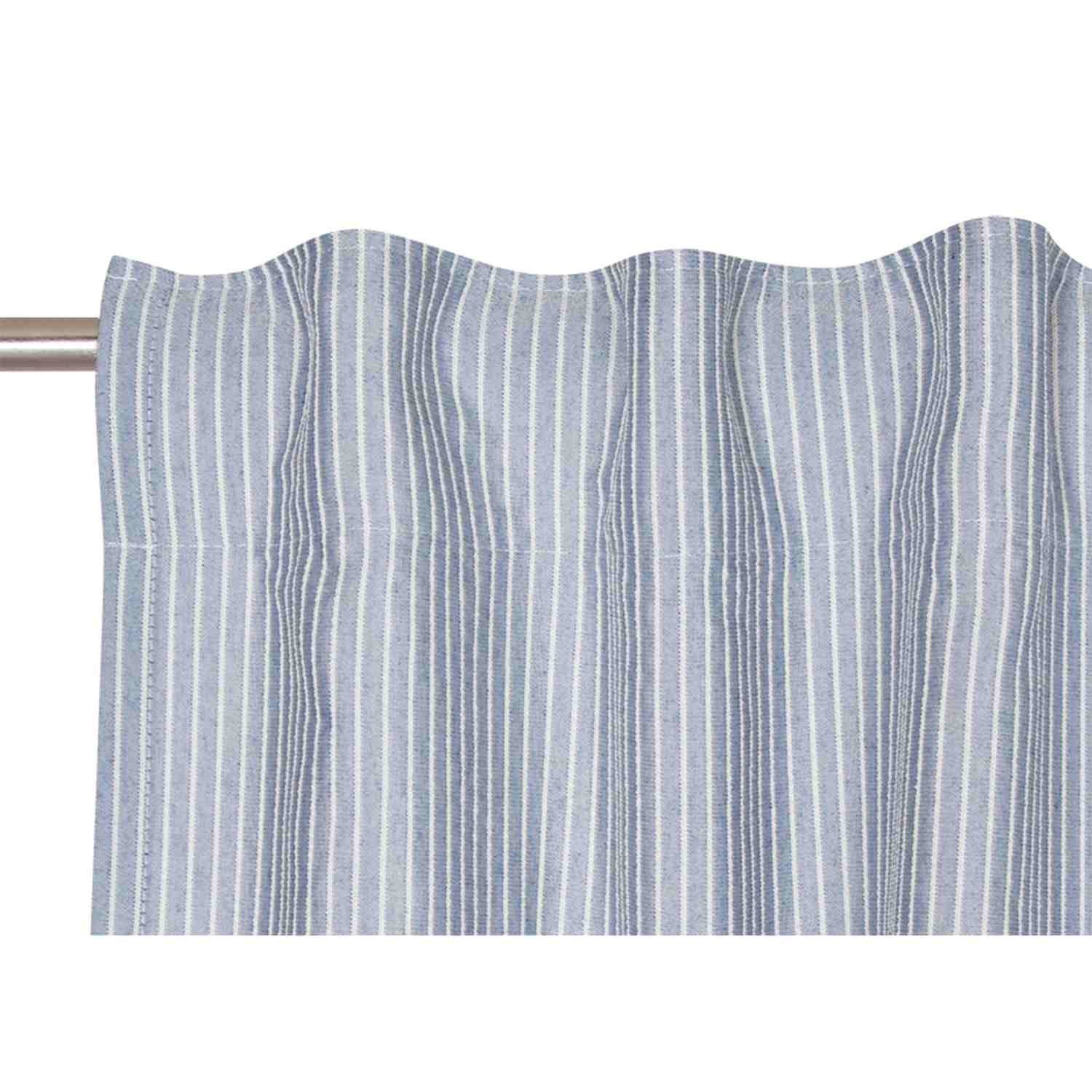 Schlaufenschal Pin Stripe • Streifenmuster • verdeckte Schlaufen • Blichdicht • 130 x 250 cm - WohnDirect.com - Heimtextilien für stilvolles Wohnambiente